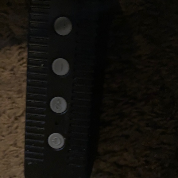 A speaker - Picture 2 of 2